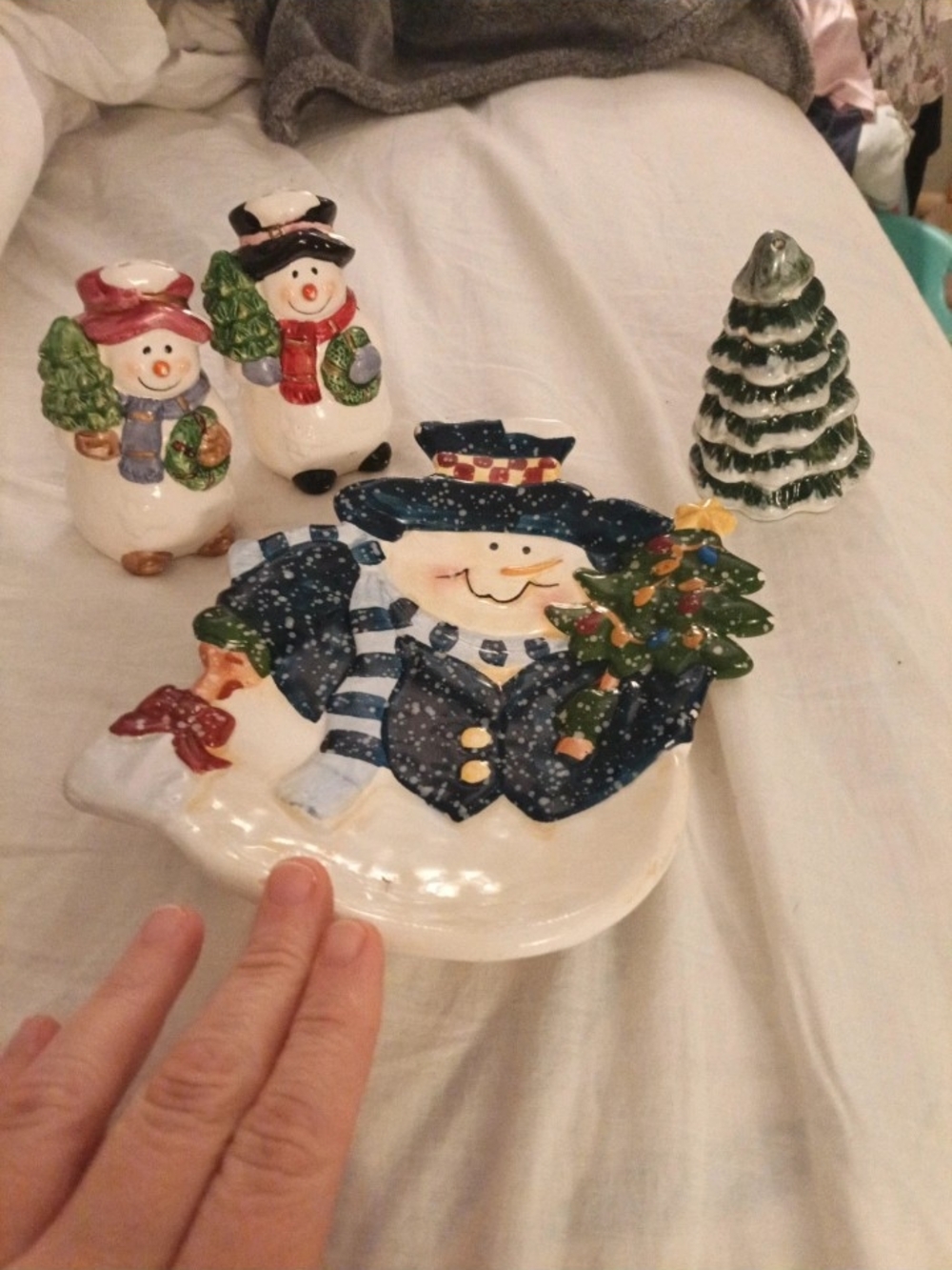 Godinger Winter Weather Snowman Salt And Pepper Shaker Set